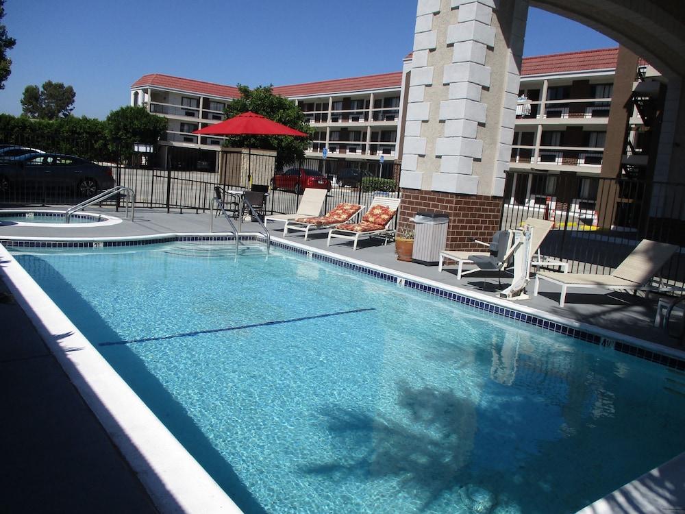 Surestay By Western Anaheim Buena Park