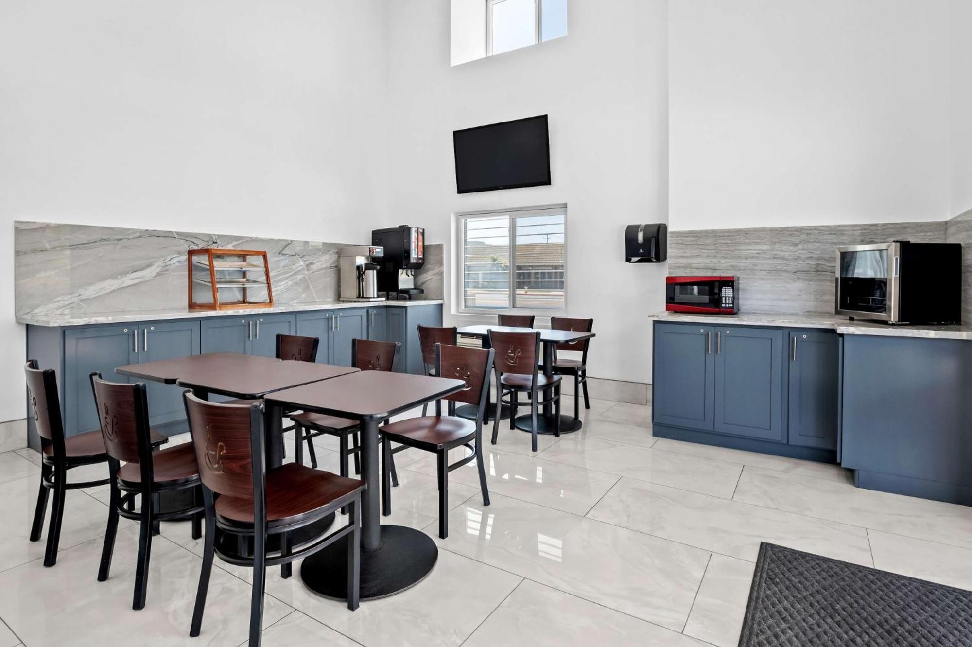 Surestay By Western Anaheim Hotel
